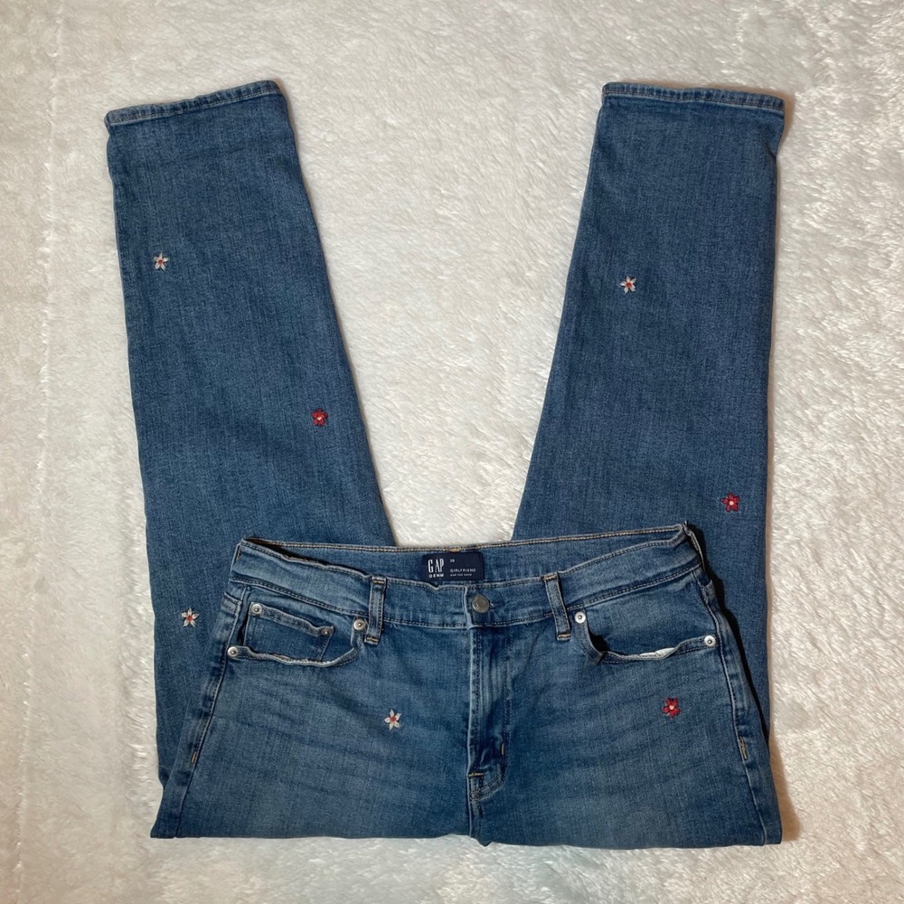 GAP Denim‎ Girlfriend Jeans 30 Medium Wash Dainty Floral Embroidered Soft Girl